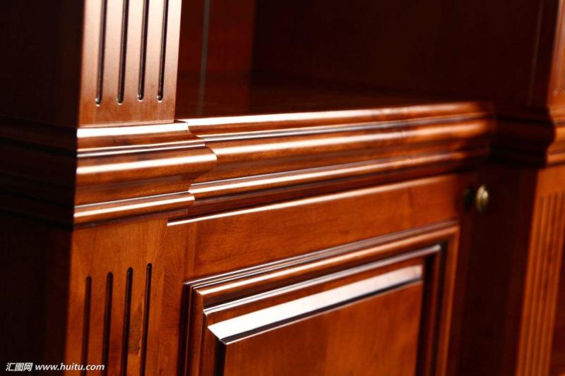 Eolas Hujingrubasic ar Throscán